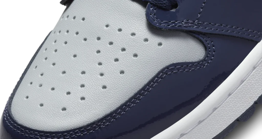 Toe box of Jordan 1 Midnight Navy